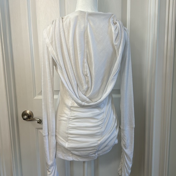 Zella cowl neck hooded lightweight long sleeve - Picture 5 of 10